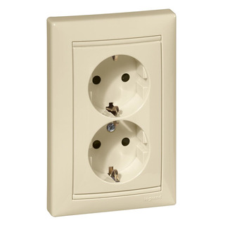 Tomada 2X2P T Schuko A.P. Creme Valena