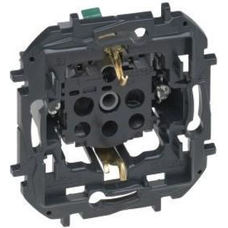 Niloé Step Tomada 2P T Schuko Com Obturadores Ligação Rápida 864020B